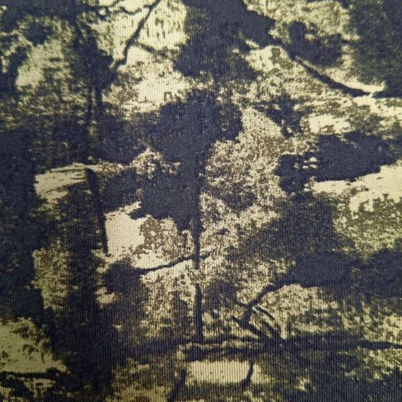 L.L. Bean Green Abstract Camo Capri Leggings Sz XS | UPF 50+ Activewear - Picture 9 of 10